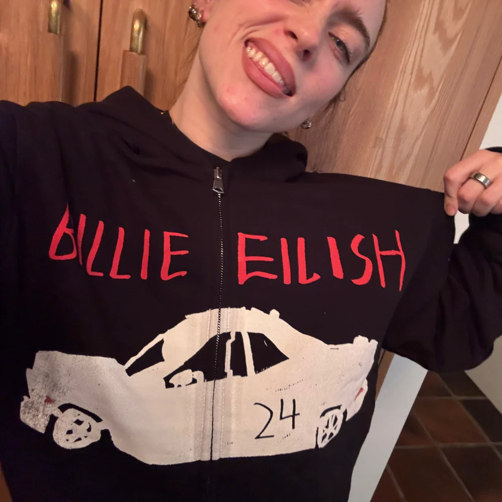 Billie Eilish Dylan's T-Shirt Club x Billie 24 Birthday Hoodie Kapuzenjacke 433963